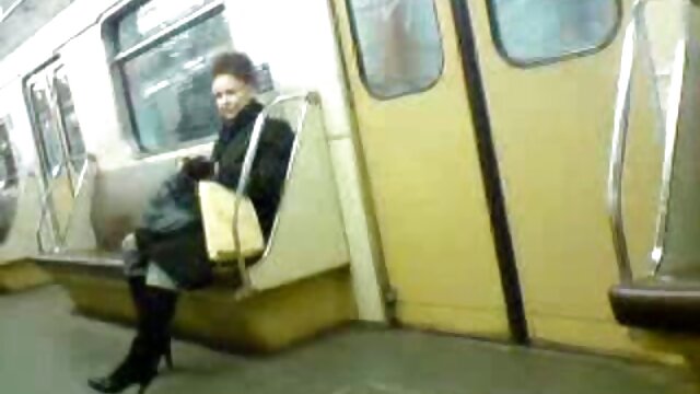 Linda chica gordita videos xxx japoneses sin censura juega en la leva 2