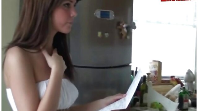 Masturbarse con japonesas lesvianas xxx nuestras grandes tetas rebotando JOI